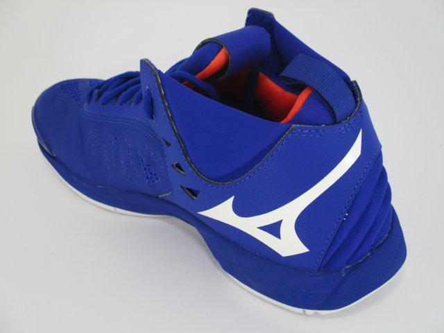 Mizuno Wave Momentum Mid V1GA191700 blue volleyball shoe