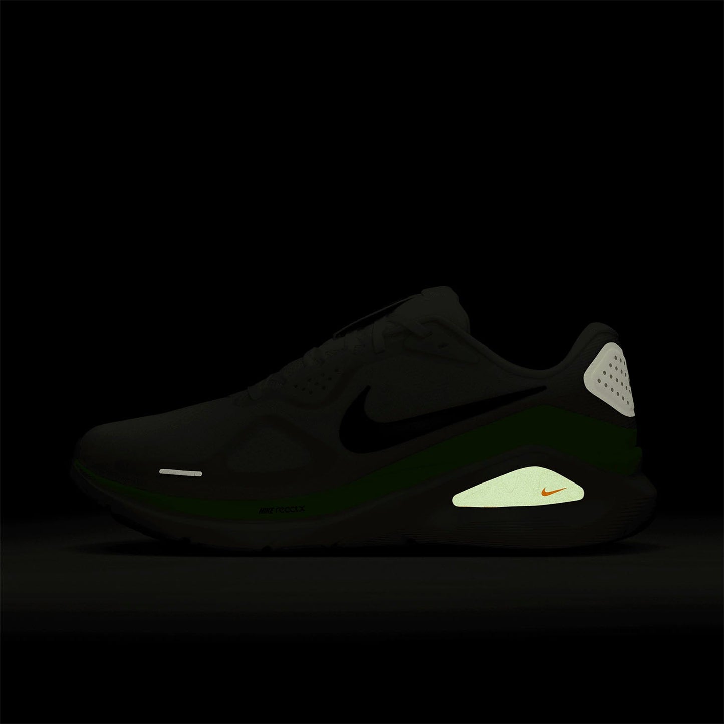 Nike scarpa da corsa su strada da uomo Structure 26  HJ1102-103 bianco