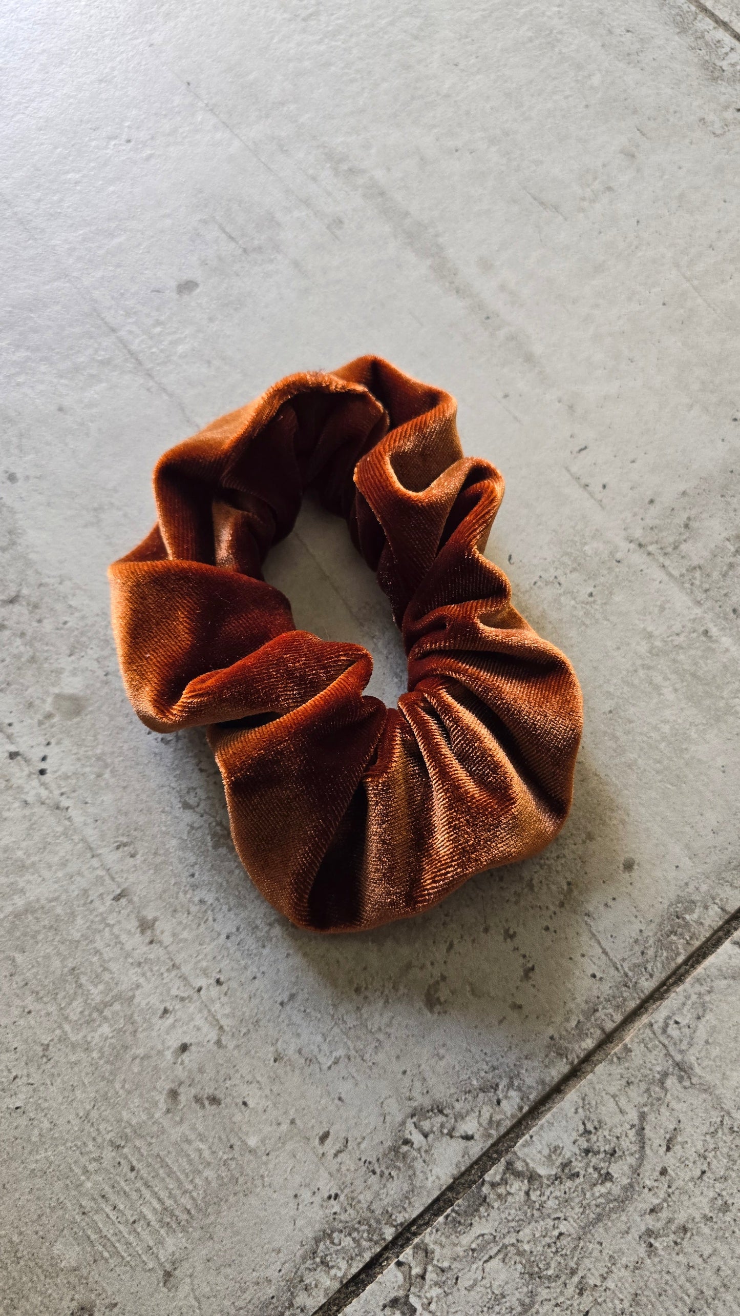 Scrunchie sartoriale in Velluto